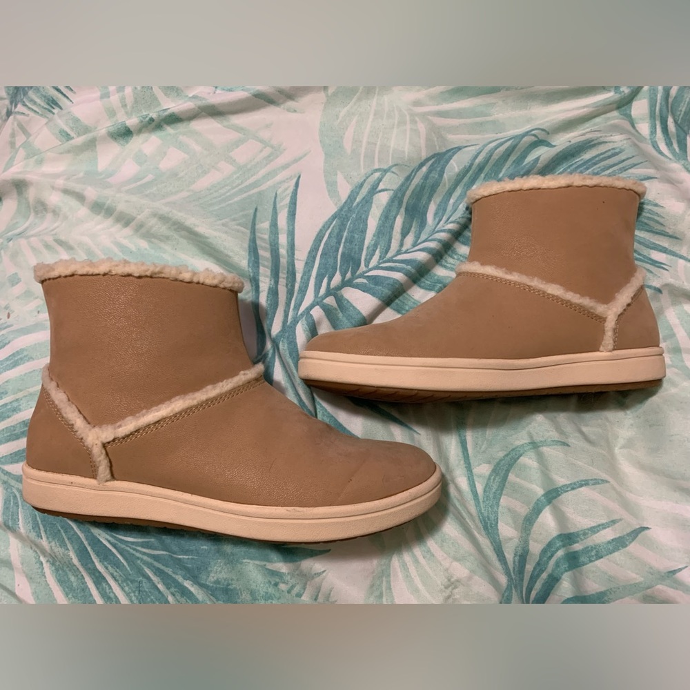 BRAND:cloud steppers by Clark’s                    SIZE:UK:5 US:7 1/2